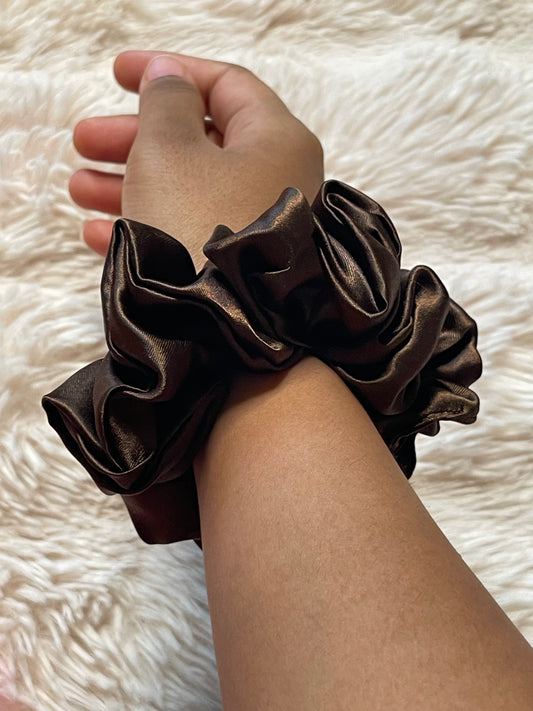 Espresso Satin Scrunchie 🤎☕️